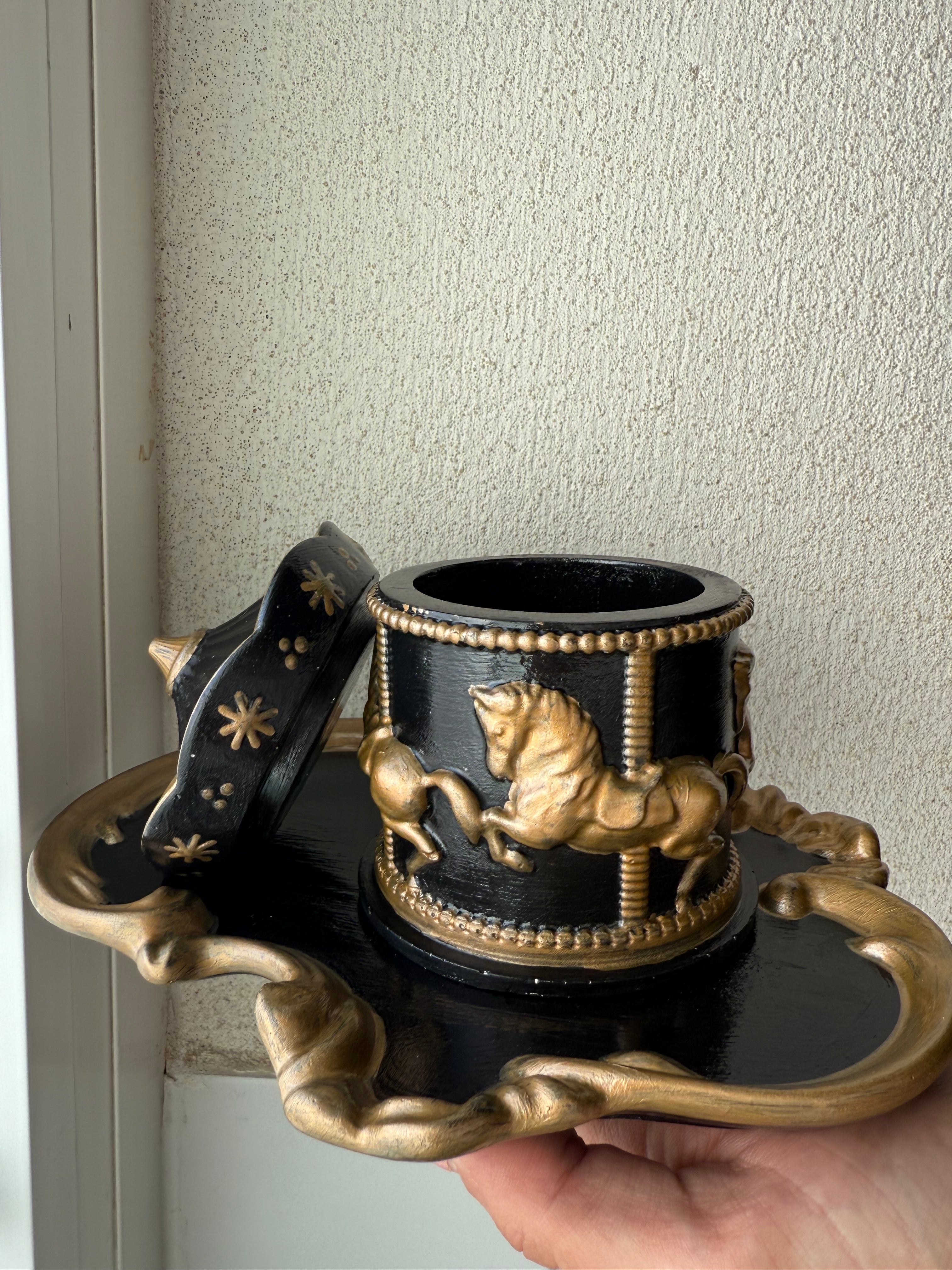 Carrusel y bandeja “Edición negra”.