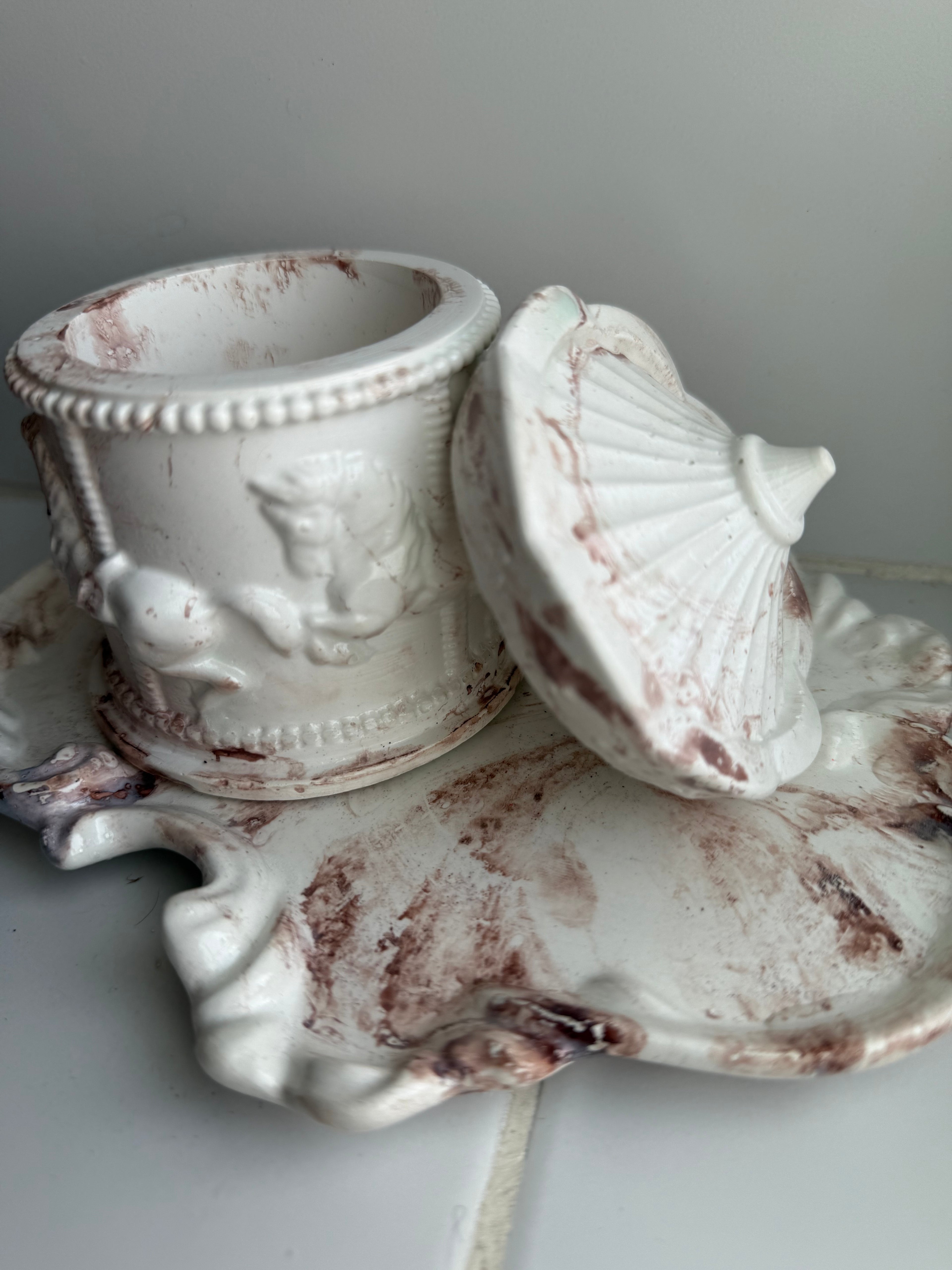 Carrusel y bandeja efecto mármol