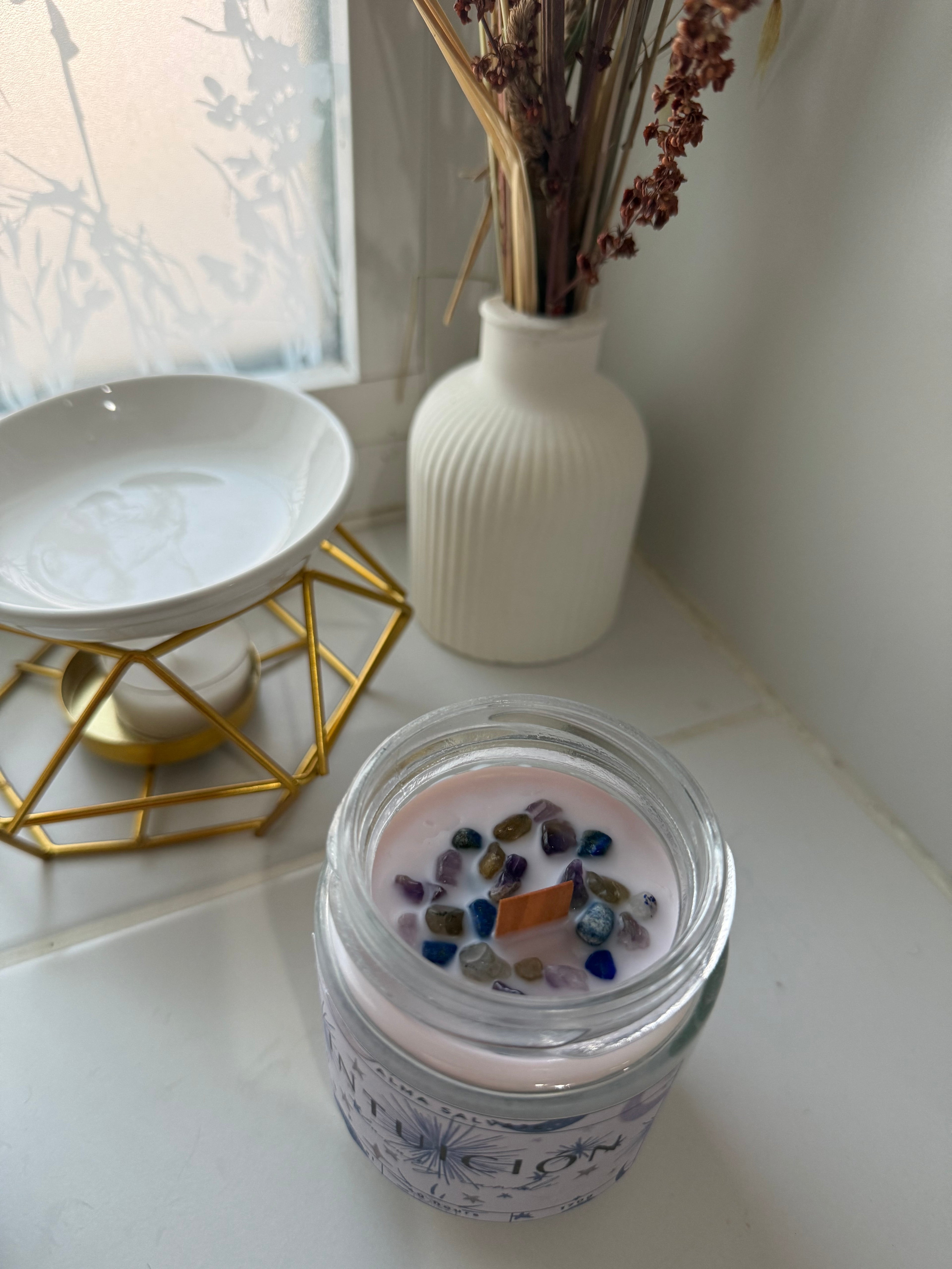 Vela “Intuición” con minerales