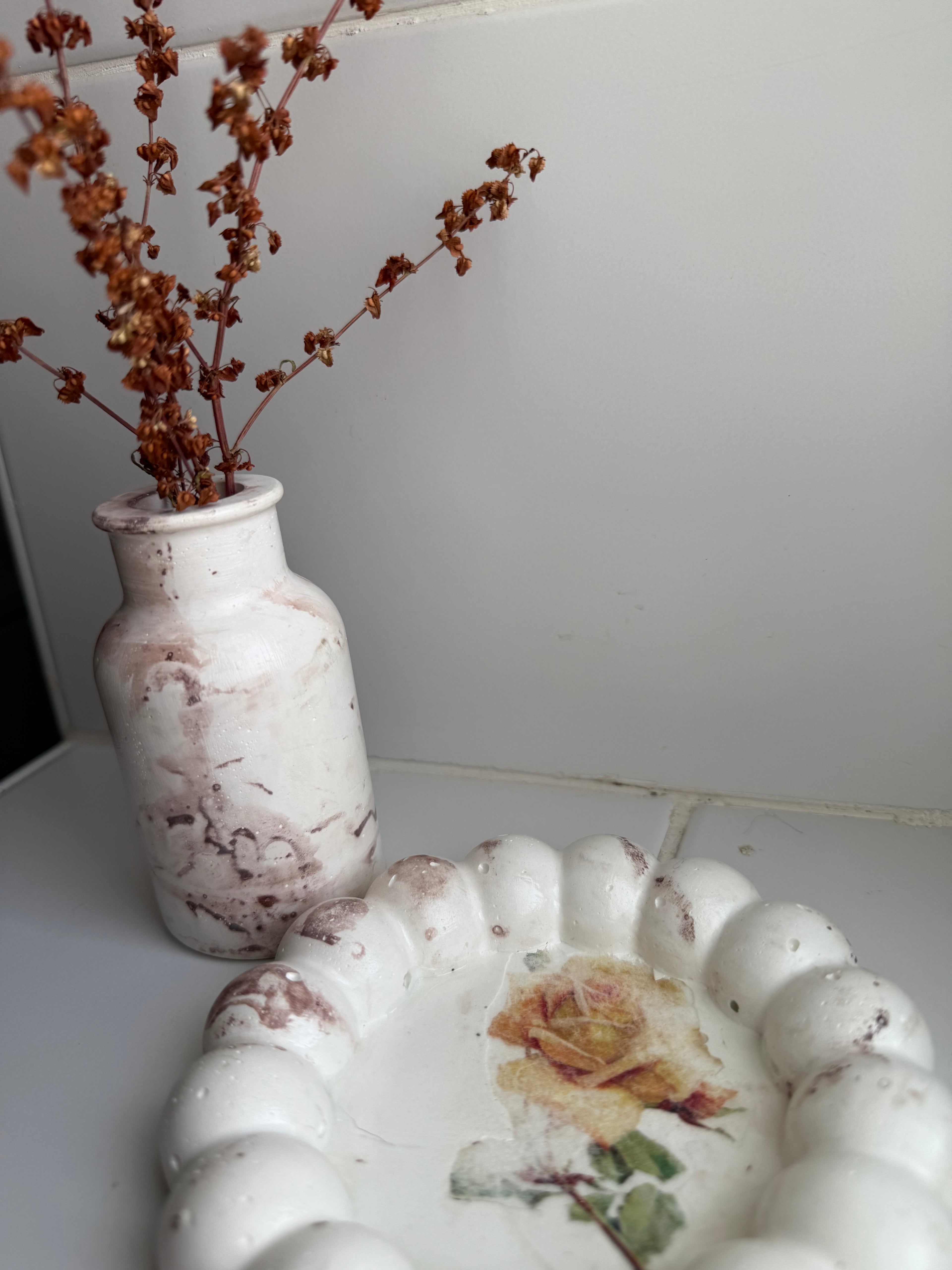 Conjunto decorativo antiguo