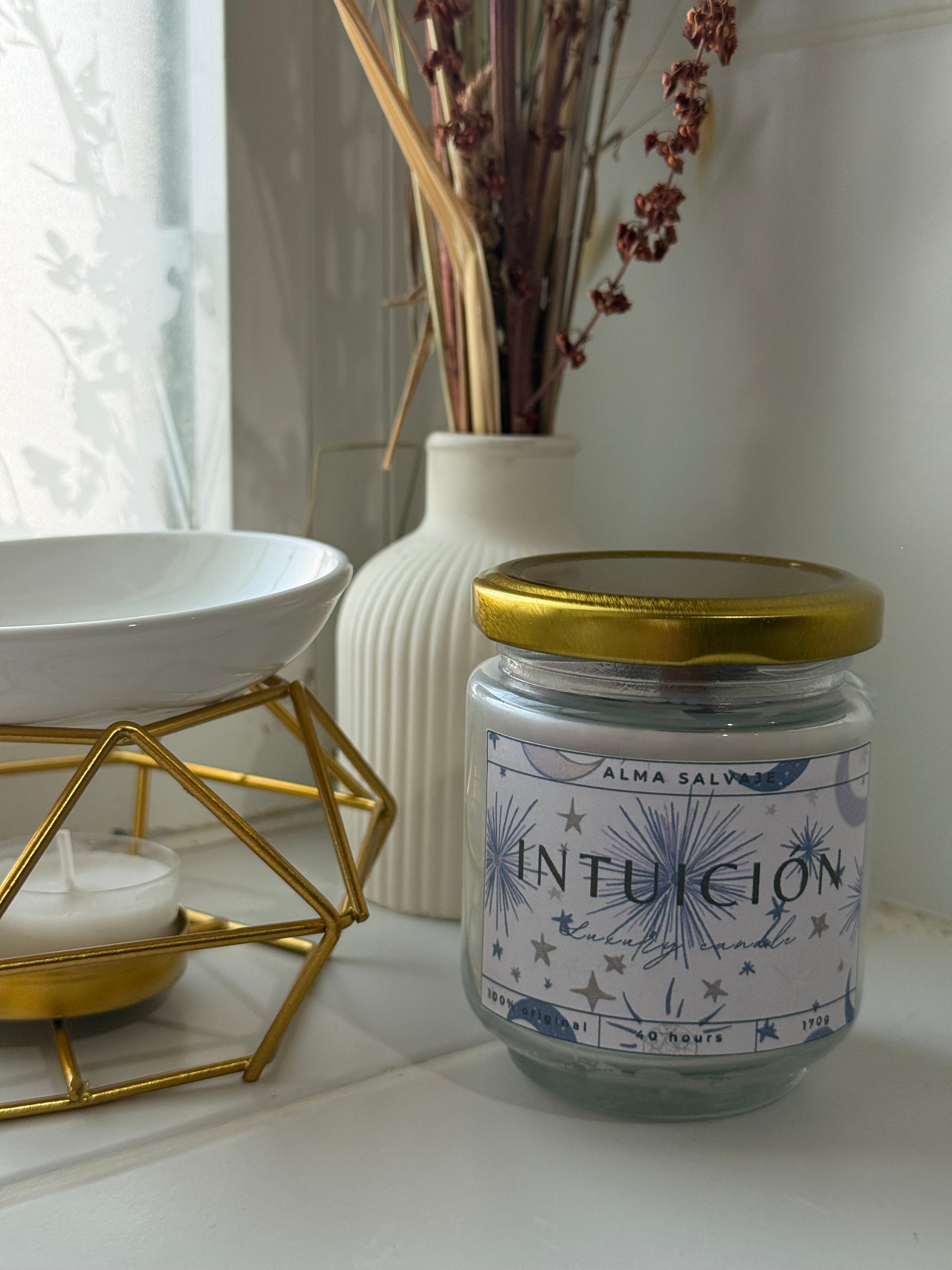 Vela “Intuición” con minerales