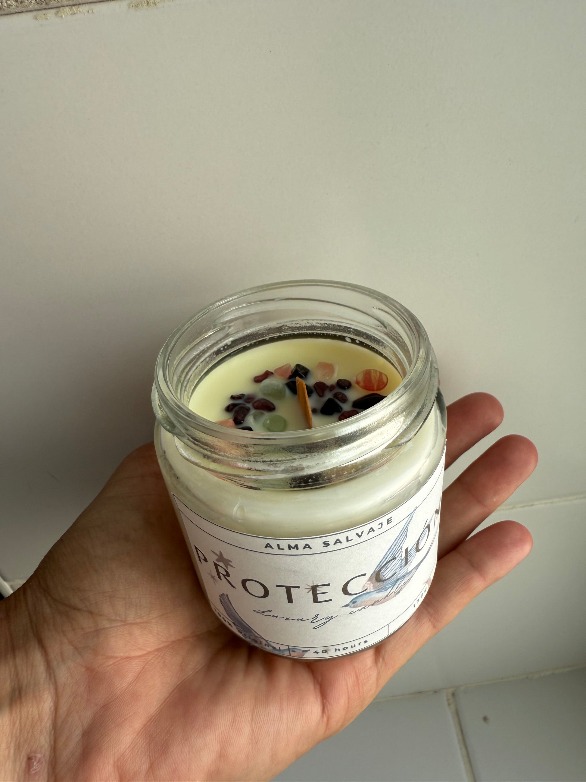 Vela “Protección” con minerales