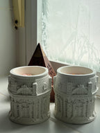 Vela renacentista con motivos florales.