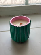 Vela aromática de frambuesa, caramelo y vainilla.